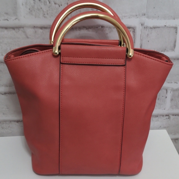 Kelly & Katie Handbags - 3/$20 Kelly & Katie Pale Pink Small Purse